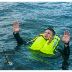 Ocean Signal rescueME PLB3 henkilökohtainen hätälähetin +AIS