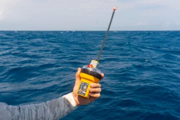 Ocean Signal rescueME EPIRB3 hätälähetin + AIS ja RLS